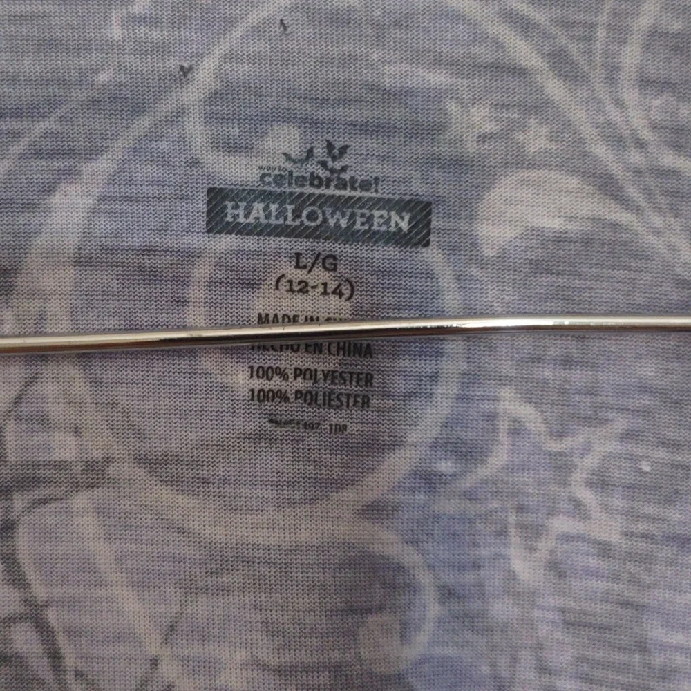 SLIGHTLY USE HALLOWEEN 3/4 SLEEVE SHIRT SIZE L (12/14) LIGHTWEIGHT - Picture 2 of 10